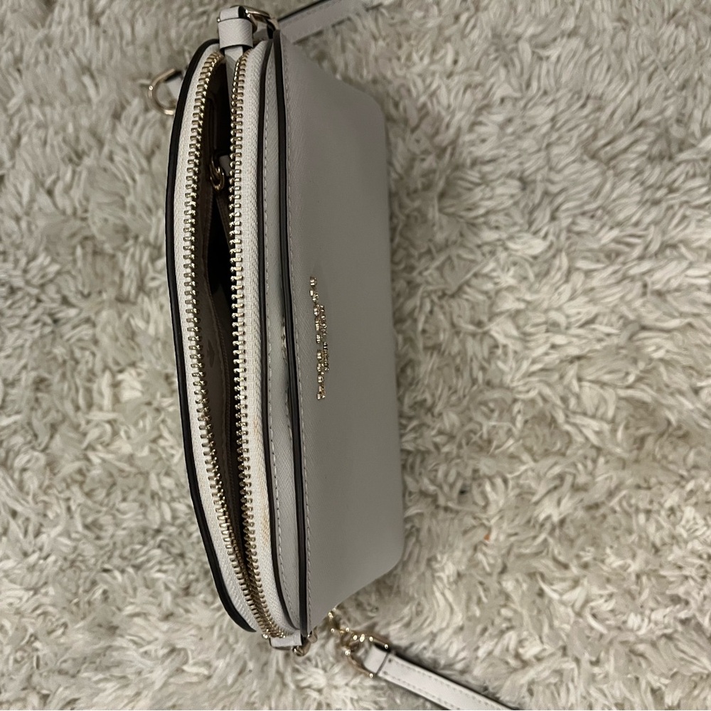 Kate Spade Crossbody in Cream/White color. - Picture 7 of 10